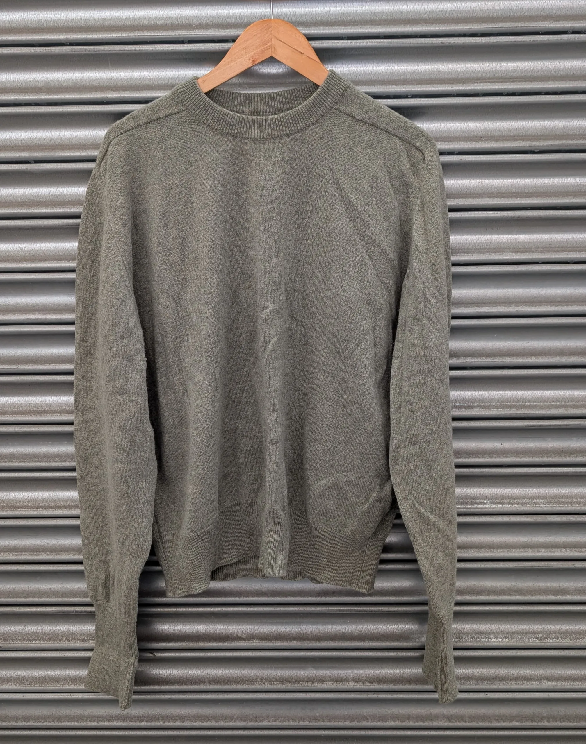 Pale Green Wool Jumper – XL (SAMPLE)